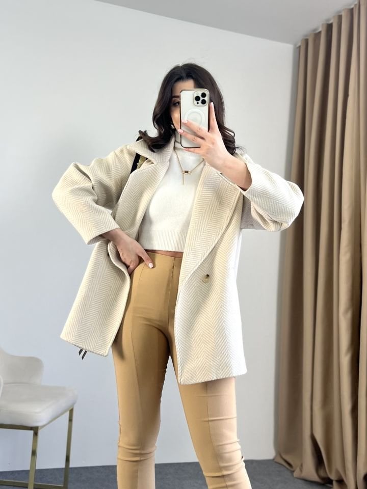 Krem Balıksırtı Oversize Kaban