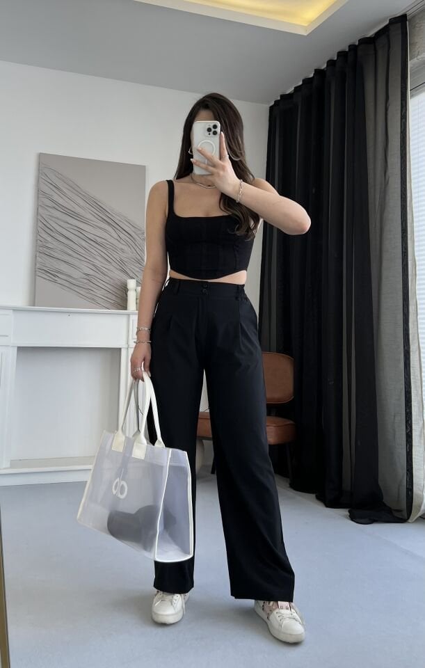Korse Formlu Siyah Crop