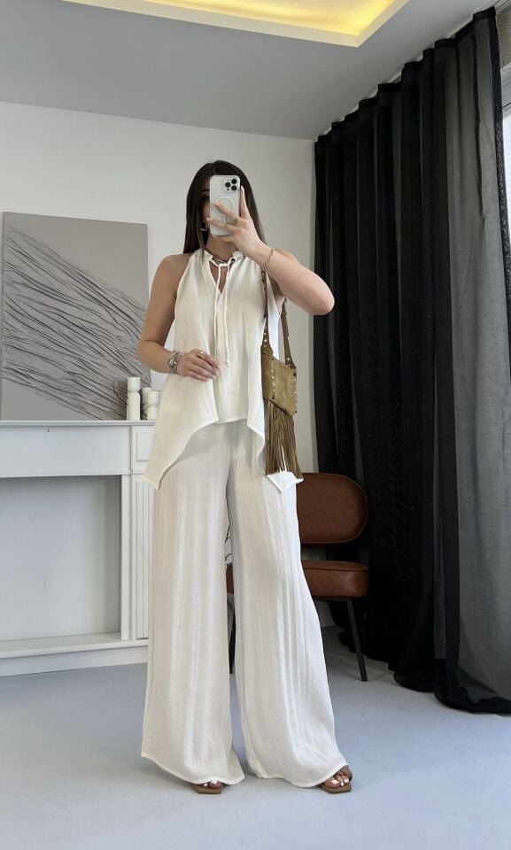 Dökümlü Halter Yaka Beyaz Takım