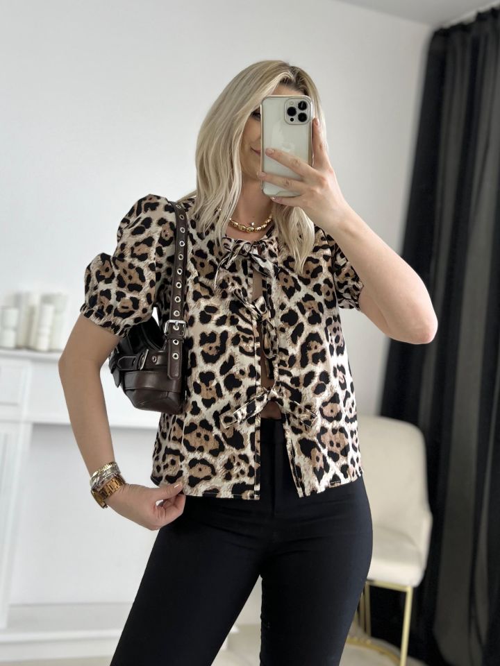 Kahve Önü Bağlamalı Leopar Desen Bluz