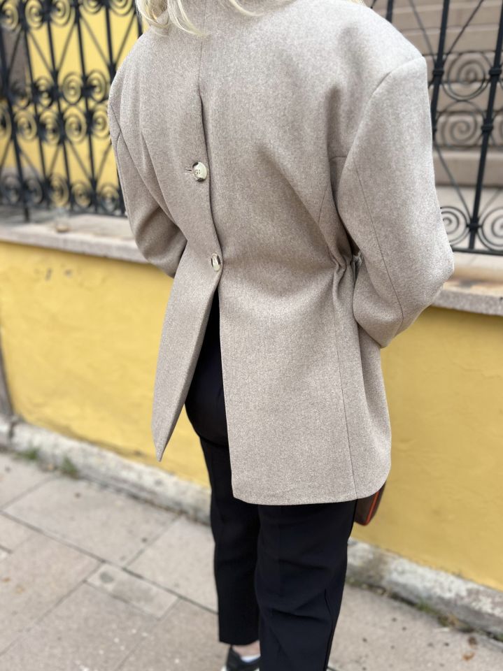 Bel Detay Premium Kaşe Ceket