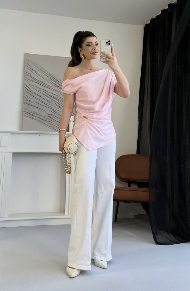 Gold Detay Drapeli Pembe Bluz