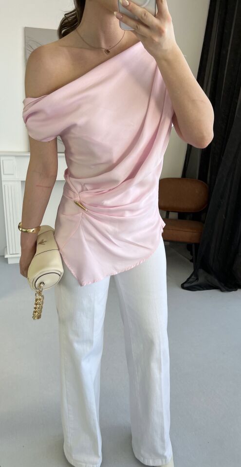 Gold Detay Drapeli Pembe Bluz