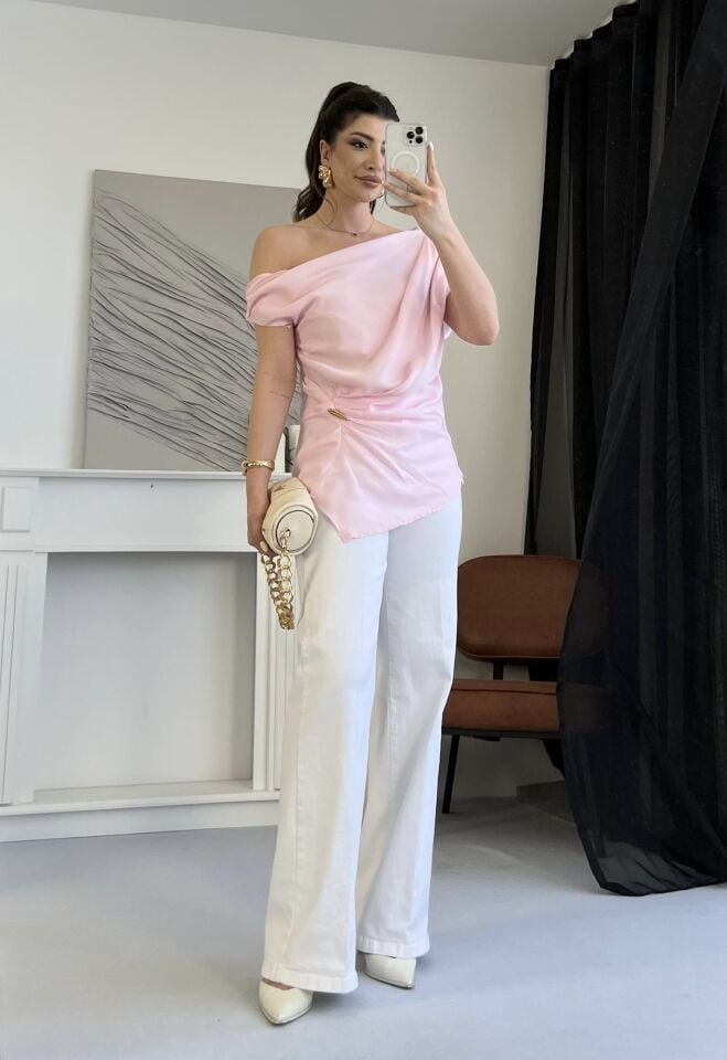 Gold Detay Drapeli Pembe Bluz