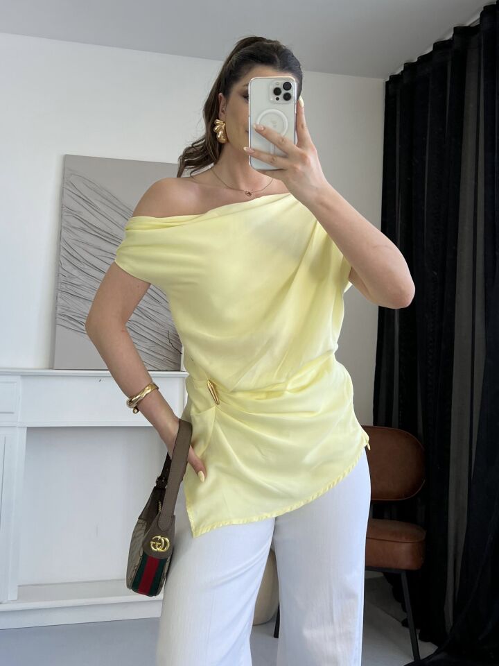 Gold Detay Drapeli Sarı Bluz M