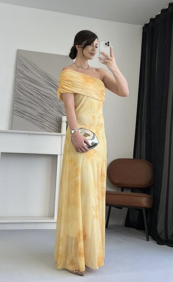 Sarı Desenli Şifon Drapeli Elbise L