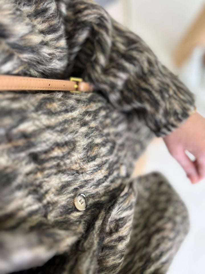 Leopar Desen Yakalı Ceket