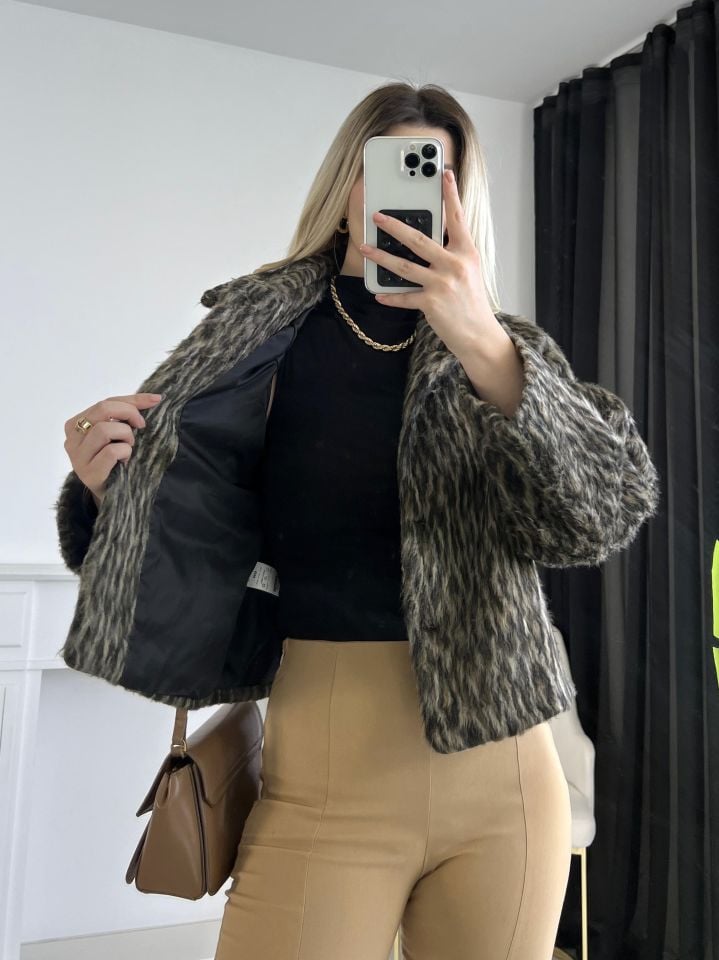 Leopar Desen Yakalı Ceket
