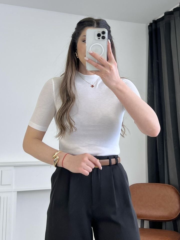 Beyaz Mini Dik Yaka Bluz