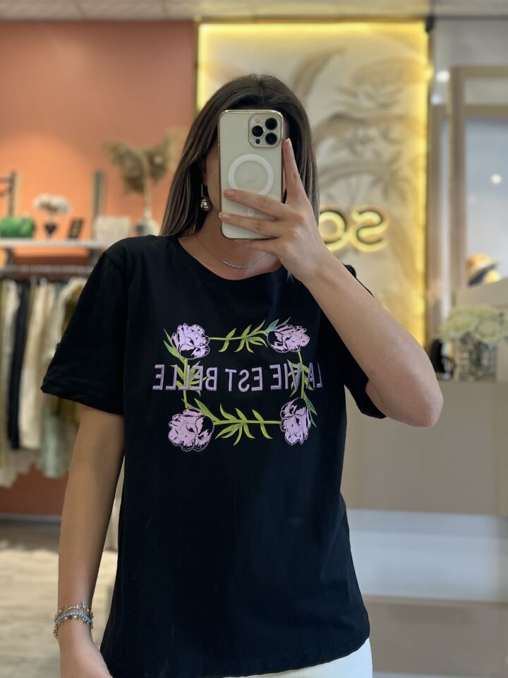 Siyah Nakış Detay Tshırt
