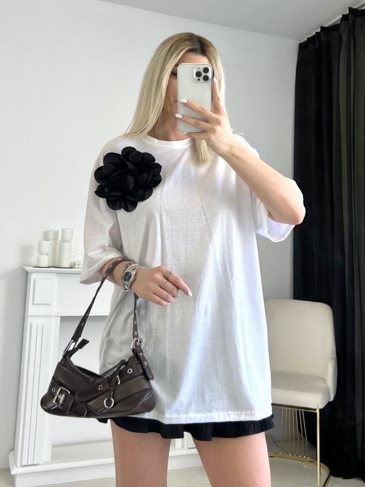 Gül Detay Oversize Tişört
