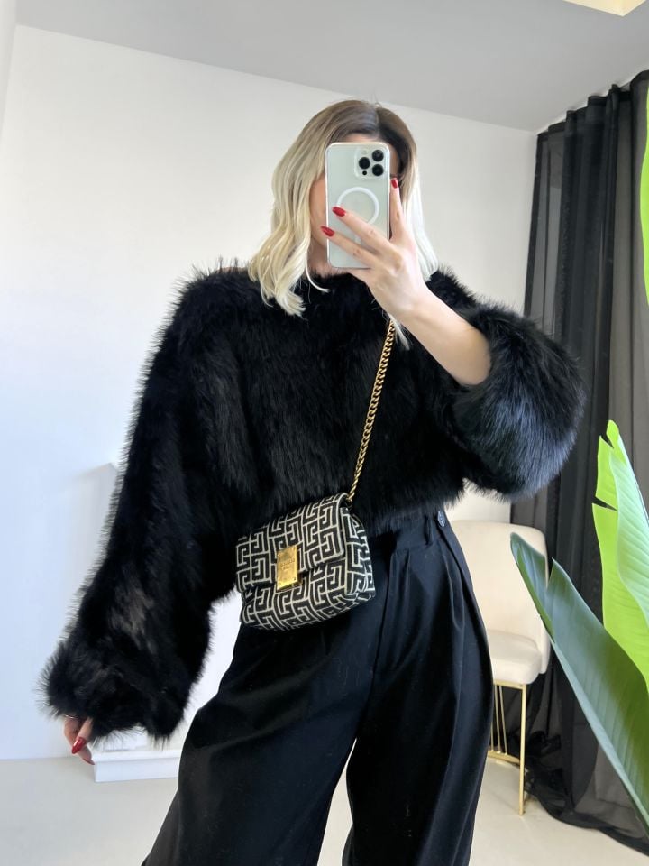 Siyah Kürk Detay Crop Bluz