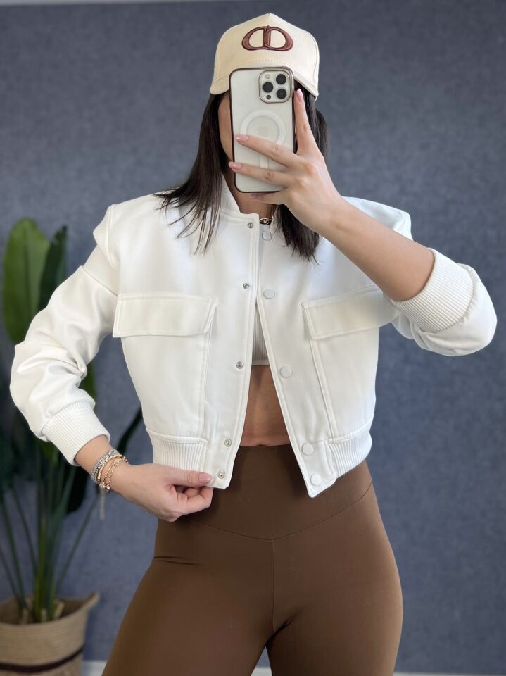 Beyaz Bomber Ceket