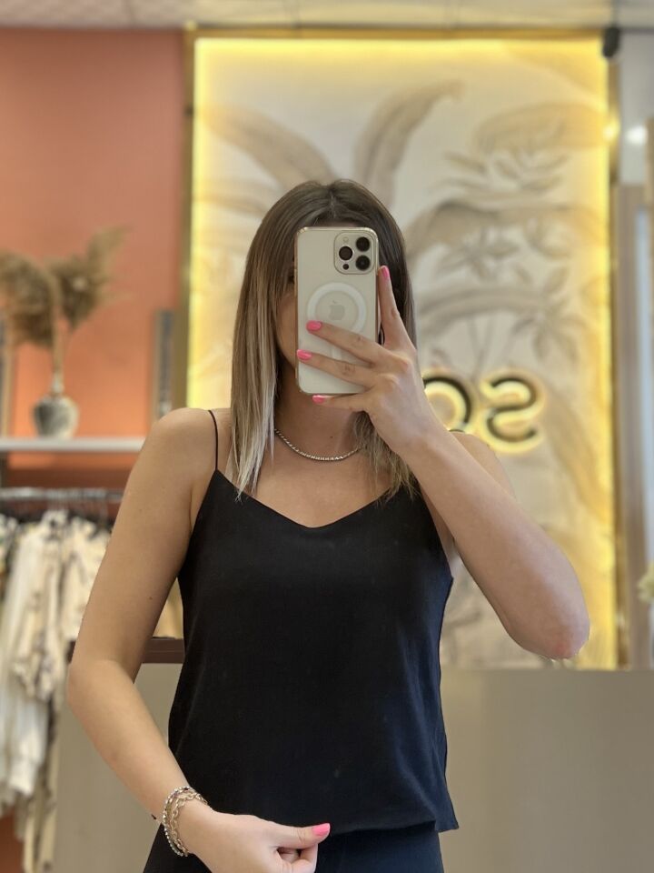 Siyah Keten Atlet