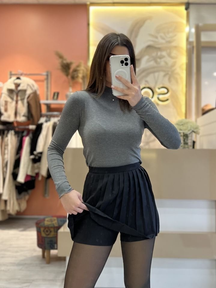Siyah Pileli Şort Etek