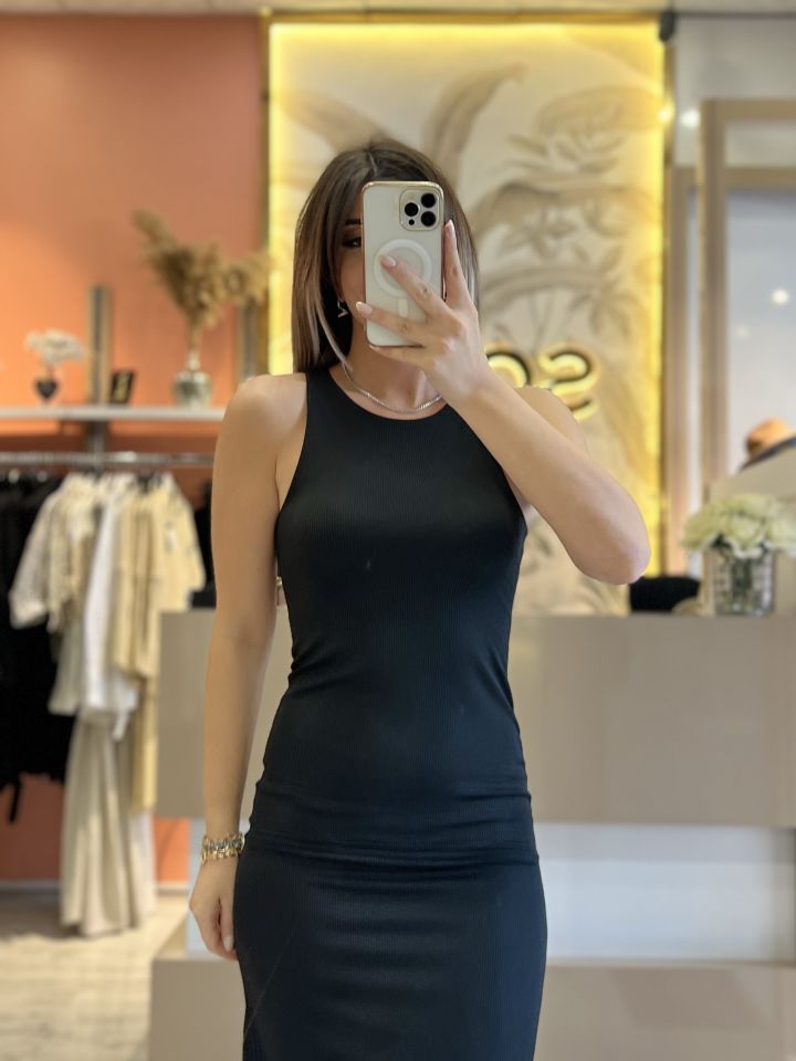 Halter Yaka Siyah Elbise