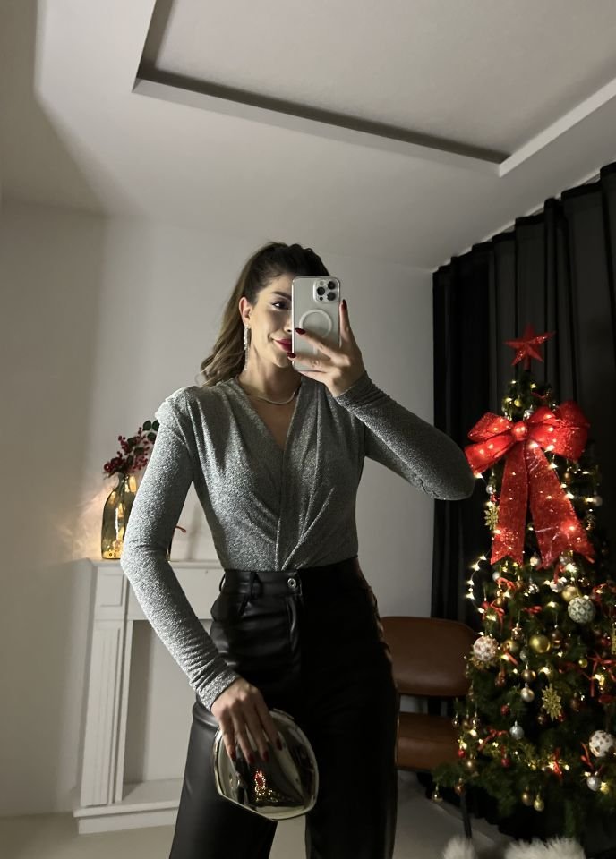 Gümüş Simli Vatkalı Kruvaze Bluz