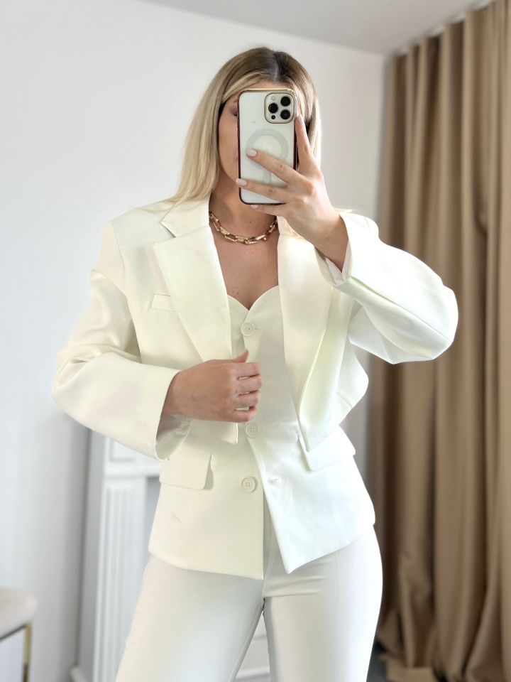 Beyaz Oversize Crop Ceket