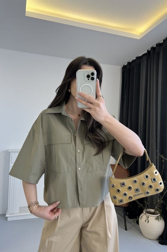 Oversize Cep Detaylı Gömlek