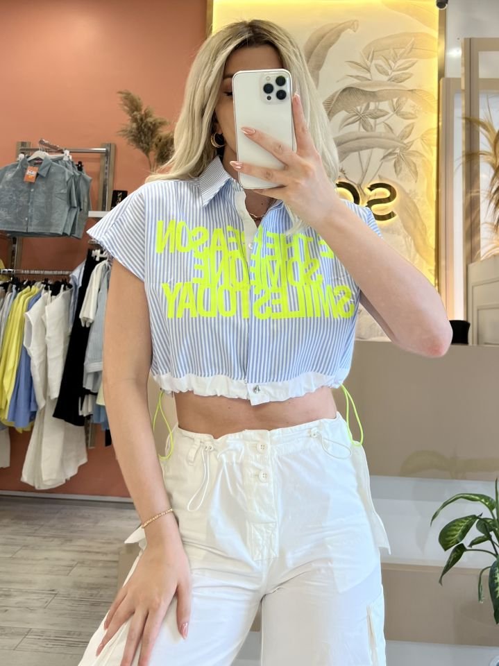 Çizgili Tasarım Crop Gömlek