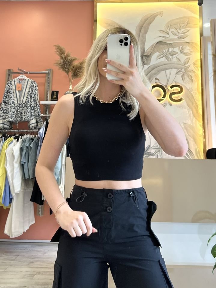 Siyah Sıfır Kol Crop