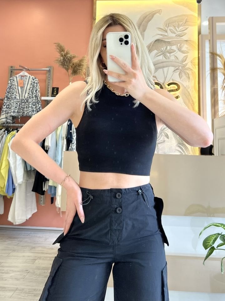 Siyah Sıfır Kol Crop