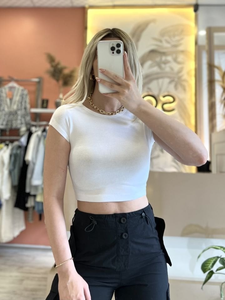 Beyaz Pamuk ve Modal Karışımlı Crop