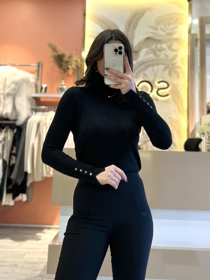 Siyah Gold Düğme Detay Tam Balıkçı Body
