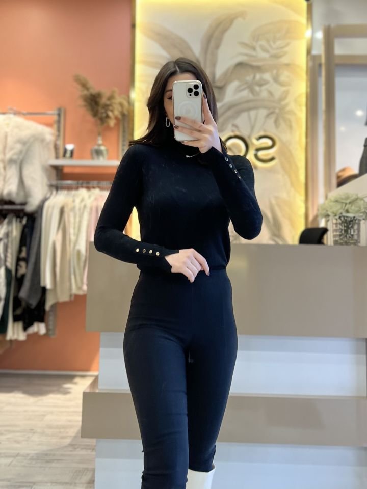 Siyah Gold Düğme Detay Tam Balıkçı Body
