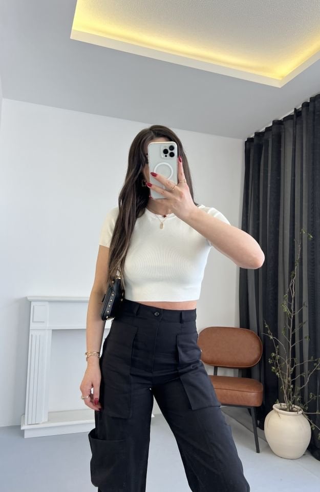 Çelik Örme Ekru Crop Top
