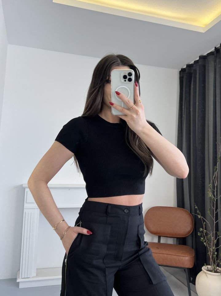Çelik Örme Siyah Crop Top