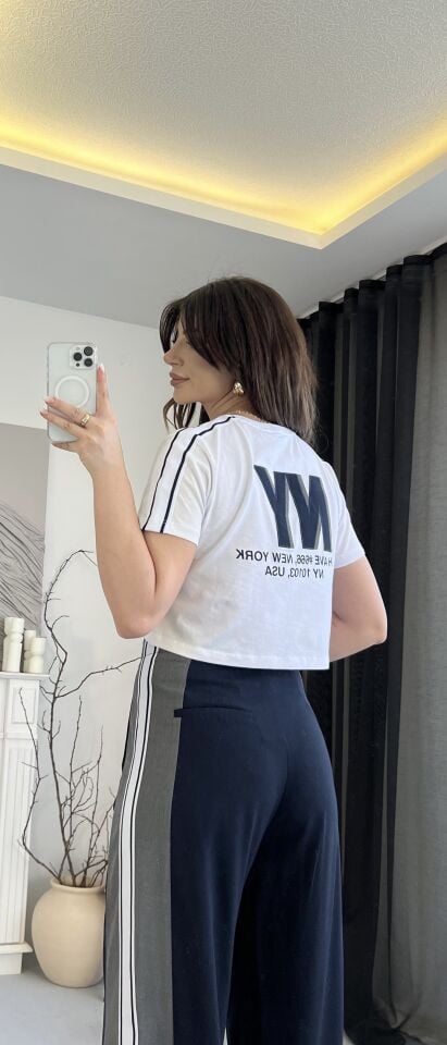 Şerit Ve Nakış Detaylı Tshirt