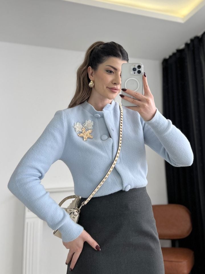 Bebe Mavi Broş Detay Yumoş Hırka