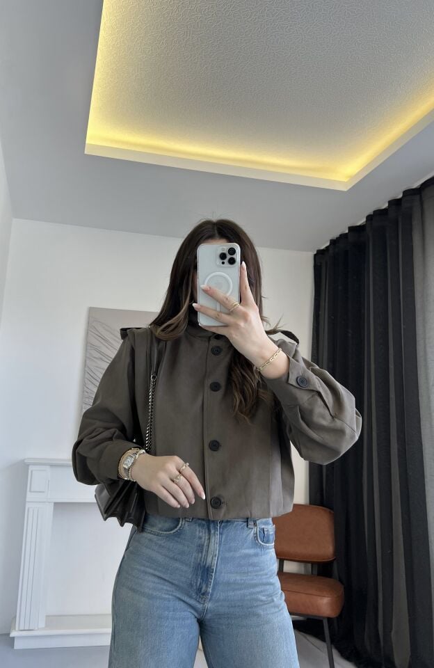 Marka Model Dik Yaka Nubuk Haki Ceket