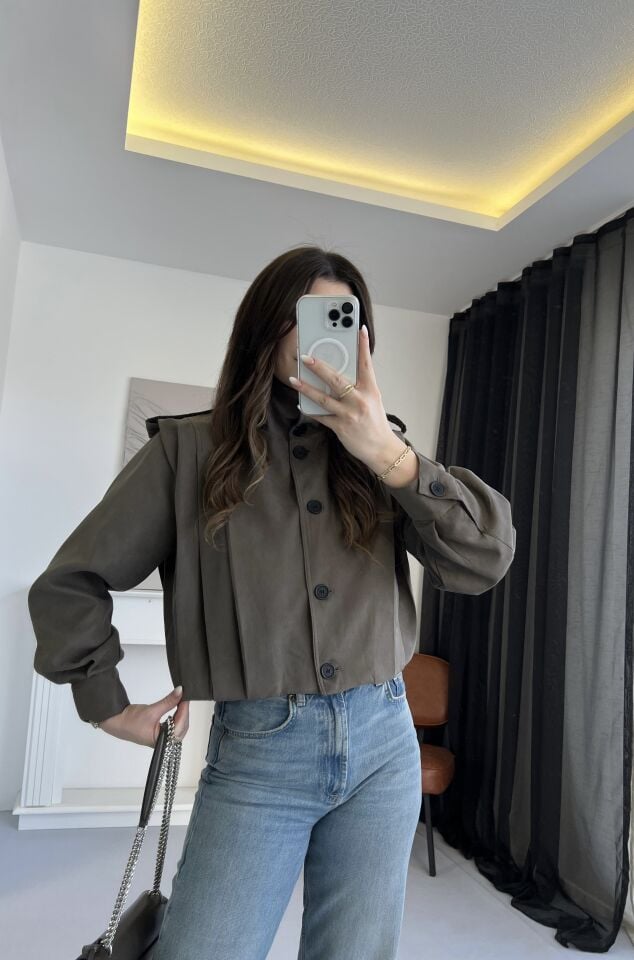 Marka Model Dik Yaka Nubuk Haki Ceket