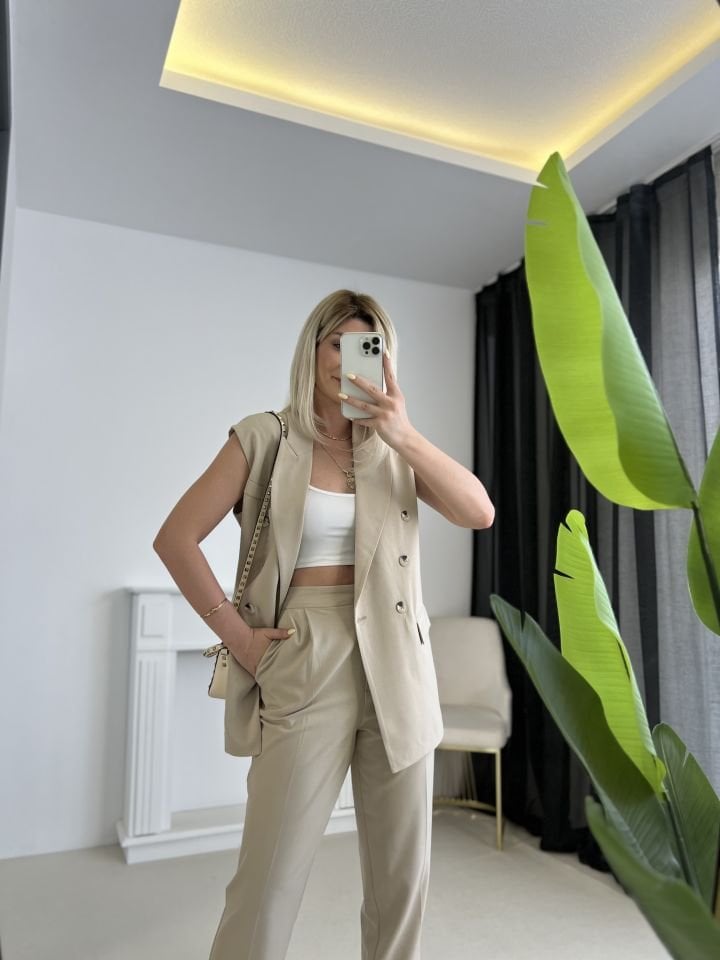 Bej Yelek Pantolon Takım