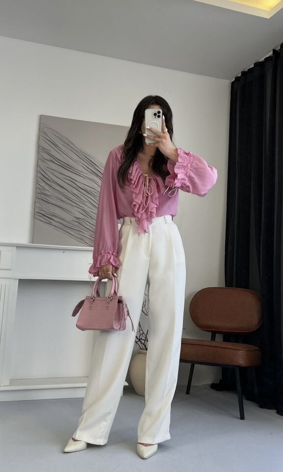 V Yaka Fırfır Detaylı Pembe Gömlek