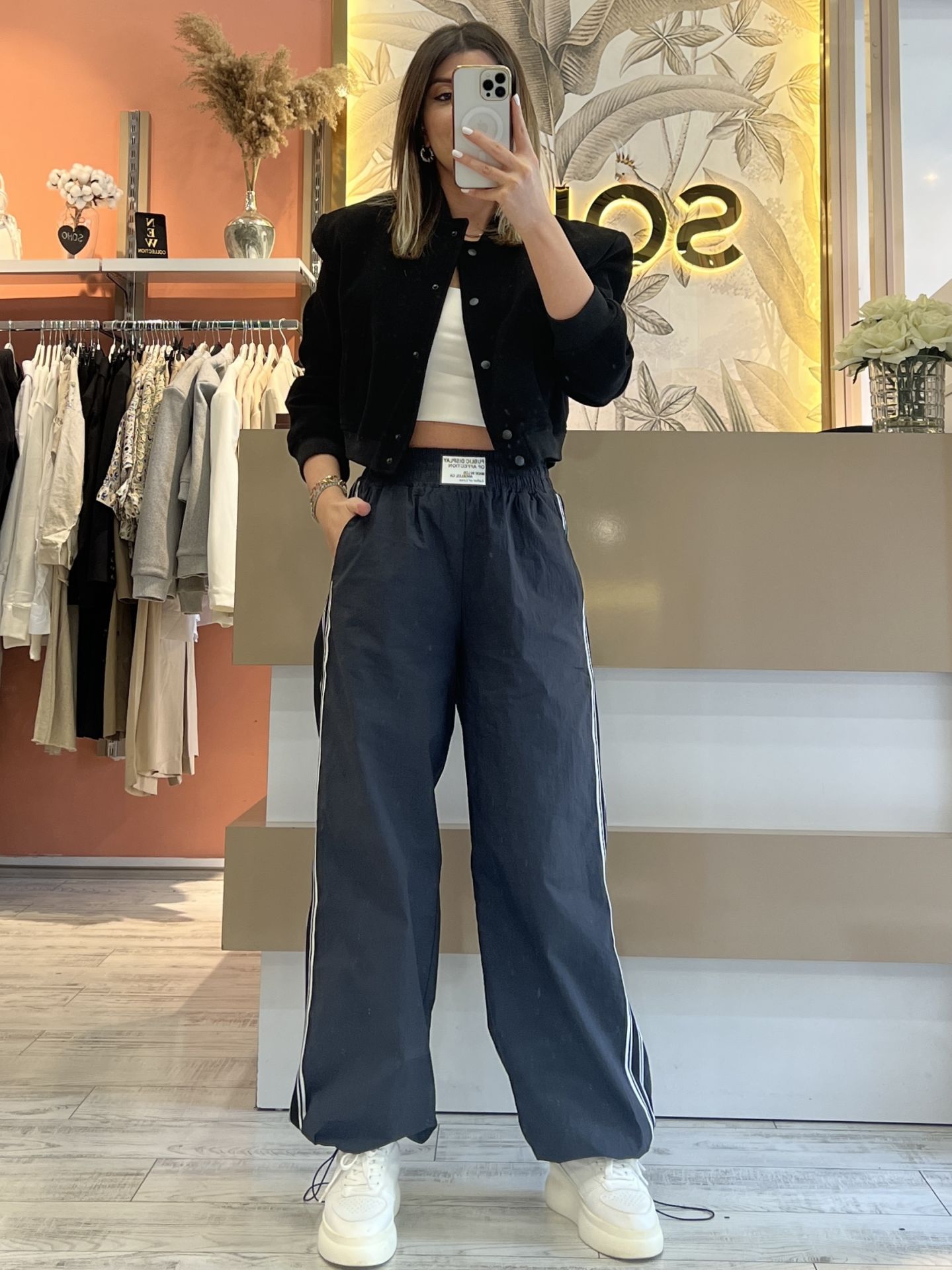 Paraşüt Kumaş Şerit Detay Pantolon