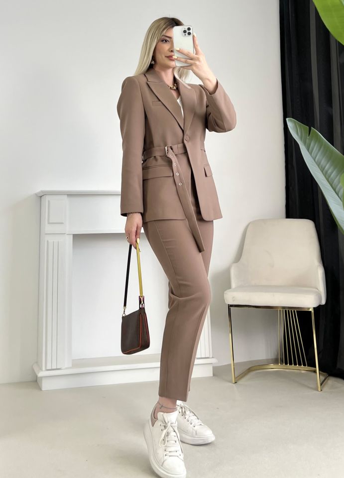 Kahve Kemer Detay Blazer Ceket