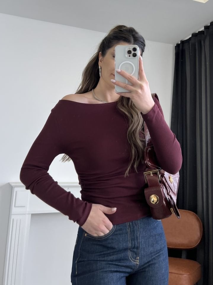 Bordo Büzgülü Kayık Yaka Bluz